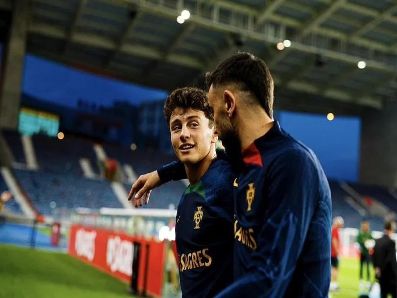 镜报:曼联无法通过付解约金签若昂-戈麦斯,球员梦想去利物浦